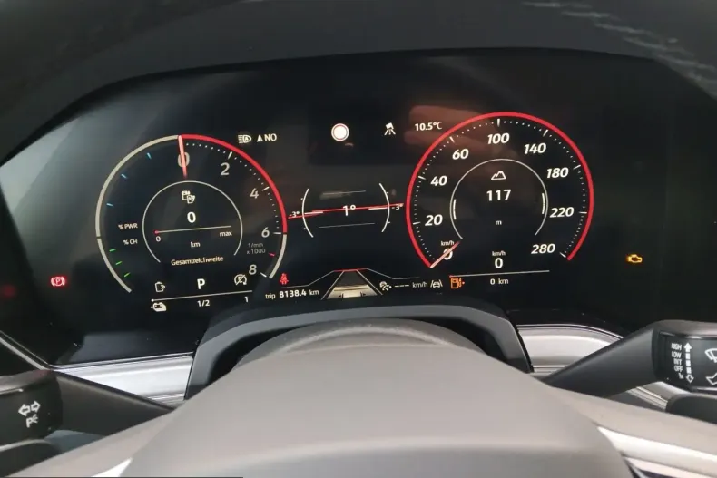 Volkswagen Touareg din 2023 cu 39.990 km - oferta VOL243479 - foto 15