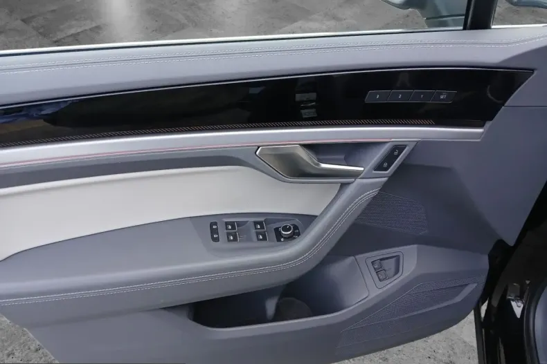 Volkswagen Touareg din 2023 cu 39.990 km - oferta VOL243479 - foto 19