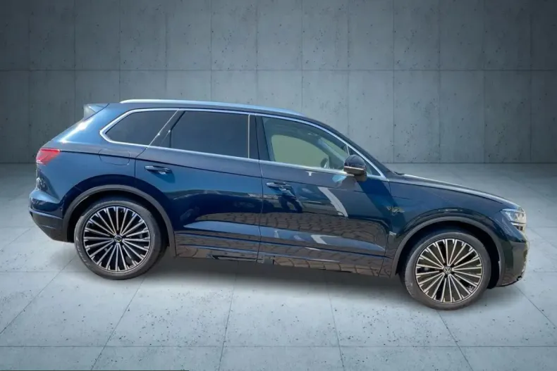 Volkswagen Touareg din 2023 cu 1.616 km - oferta VOL243480 - foto 6