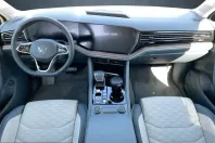 Volkswagen Touareg din 2023 cu 1.616 km - oferta VOL243480 - foto 9