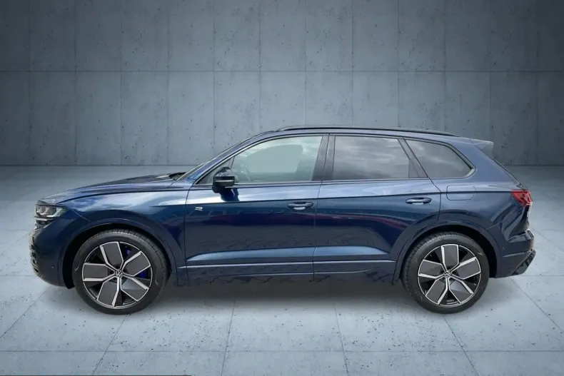 Volkswagen Touareg din 2023 cu 23.154 km - oferta VOL243483 - foto 3