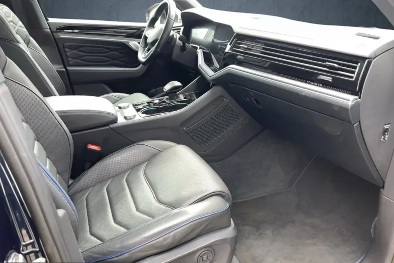 Volkswagen Touareg din 2023 cu 23.154 km - oferta VOL243483 - foto 10