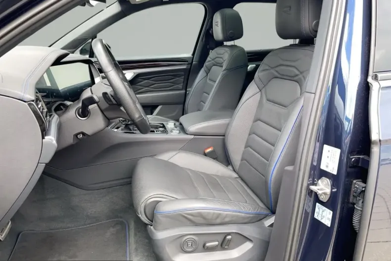 Volkswagen Touareg din 2023 cu 23.154 km - oferta VOL243483 - foto 12