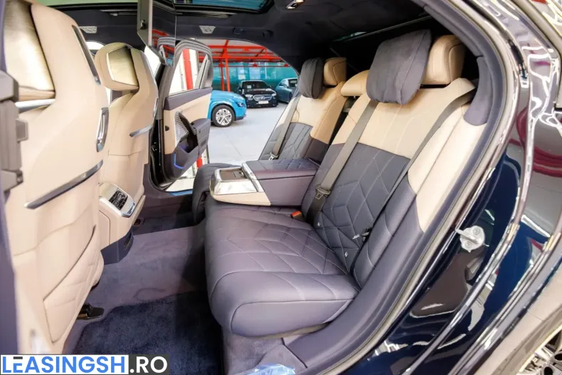 BMW 740 (Seria 7) din 2025 cu 20 km - oferta BMW243487 - foto 14