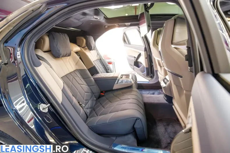 BMW 740 (Seria 7) din 2025 cu 20 km - oferta BMW243487 - foto 19