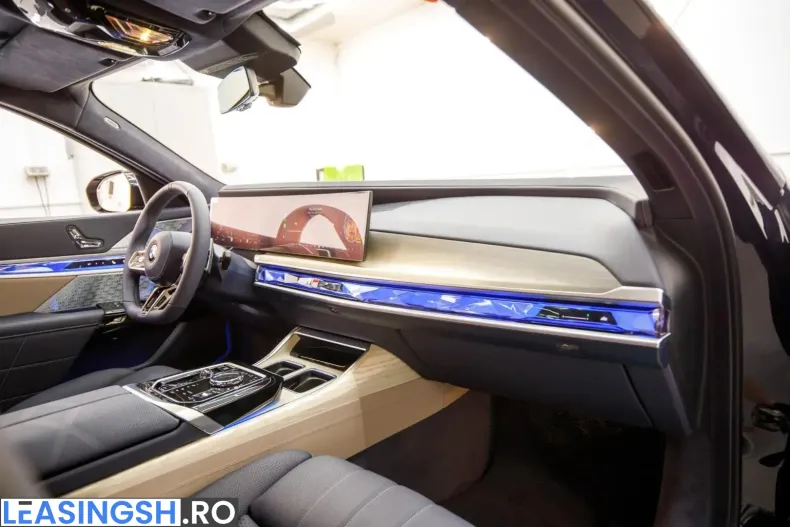BMW 740 (Seria 7) din 2025 cu 20 km - oferta BMW243487 - foto 22