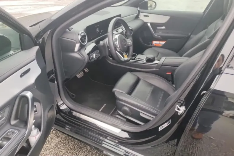 Mercedes-Benz A 250 (Clasa A) din 2022 cu 64.000 km - oferta MER243488 - foto 9