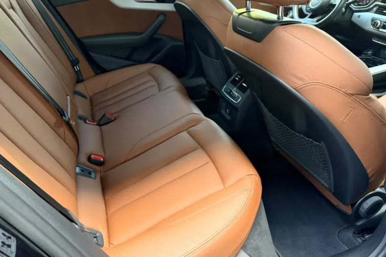 Audi A4 din 2022 cu 128.667 km - oferta AUD243490 - foto 12