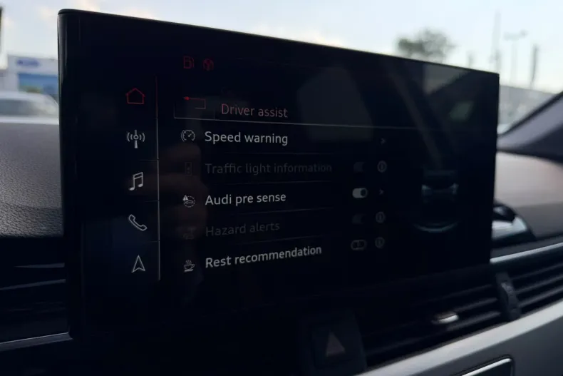 Audi A4 din 2022 cu 128.667 km - oferta AUD243490 - foto 17