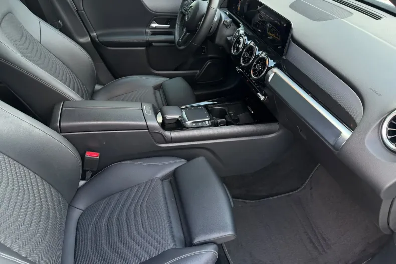Mercedes-Benz GLB 200 (Clasa GLB) din 2021 cu 77.212 km - oferta MER243491 - foto 11