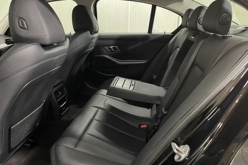 BMW 320d (Seria 3) din 2021 cu 142.273 km - oferta BMW243531 - foto 11