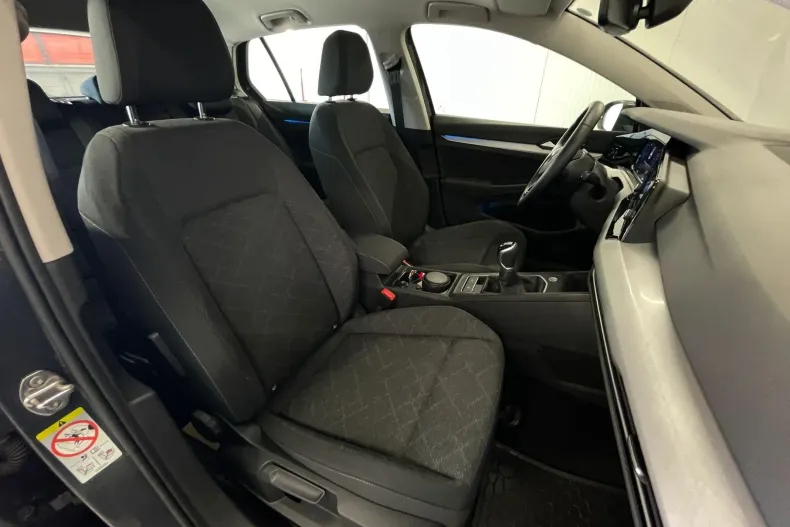 Volkswagen Golf din 2021 cu 34.224 km - oferta VOL243534 - foto 11