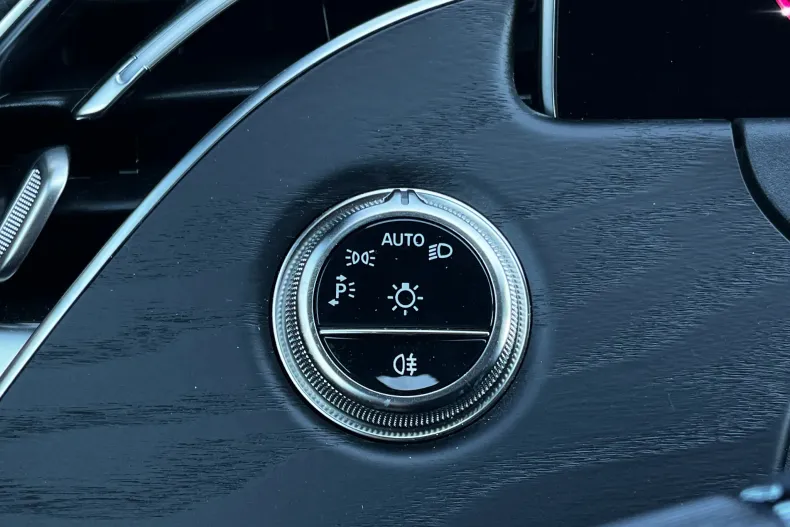 Mercedes-Benz E 200 (Clasa E) din 2025 cu 25.155 km - oferta MER243547 - foto 20