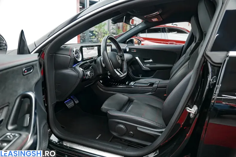 Mercedes-Benz CLA 200 (Clasa CLA) din 2024 cu 56.000 km - oferta MER243554 - foto 4