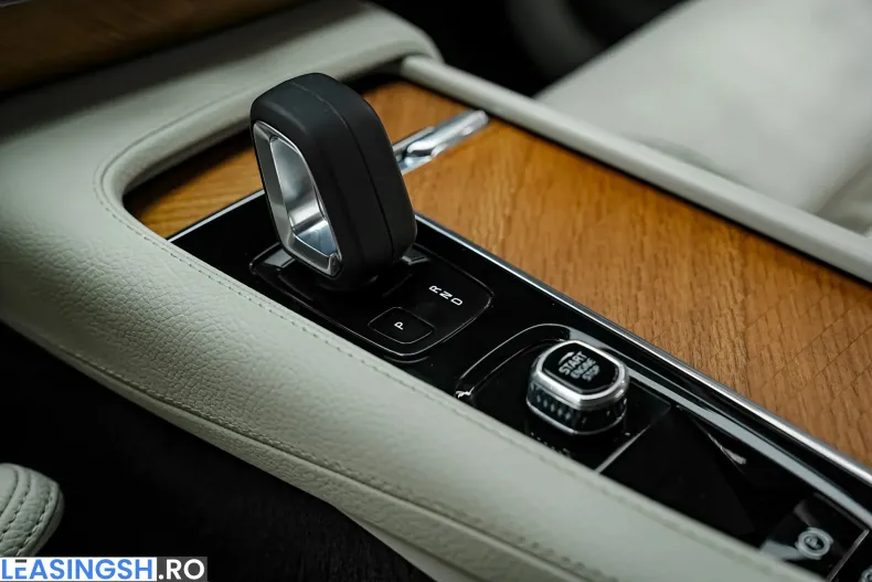 Volvo XC90 din 2022 cu 174.000 km - oferta VOL243555 - foto 37
