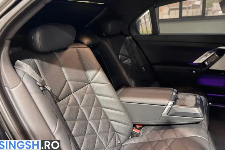 BMW 740d (Seria 7) din 2024 cu 61.800 km - oferta BMW243557 - foto 21