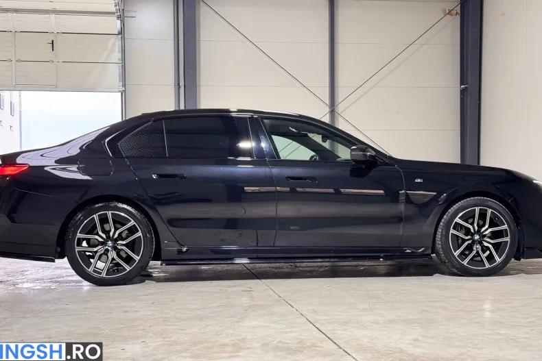 BMW 740d (Seria 7) din 2024 cu 61.800 km - oferta BMW243557 - foto 26