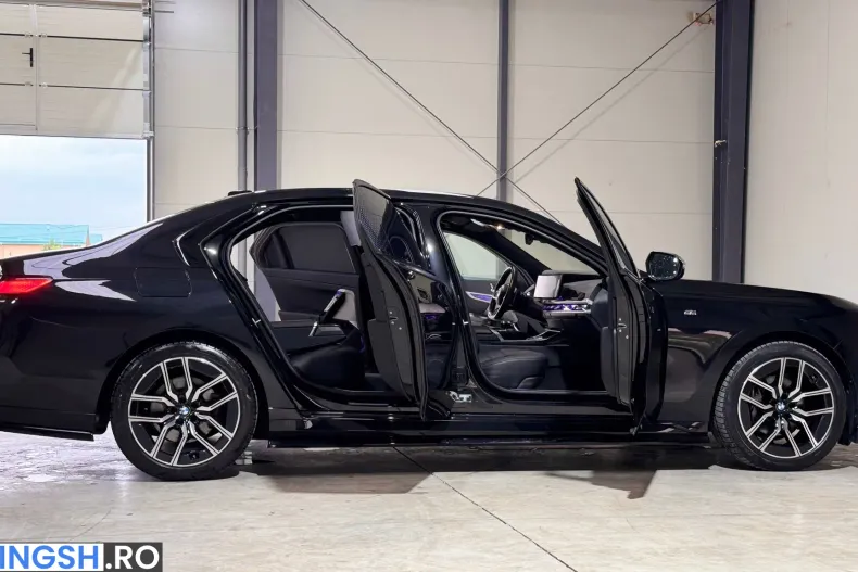 BMW 740d (Seria 7) din 2024 cu 61.800 km - oferta BMW243557 - foto 28