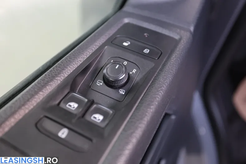 Volkswagen Multivan din 2021 cu 180.000 km - oferta VOL243569 - foto 8