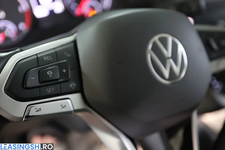 Volkswagen Multivan din 2021 cu 180.000 km - oferta VOL243569 - foto 9