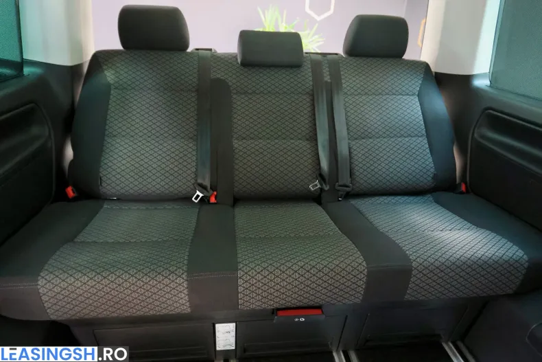 Volkswagen Multivan din 2021 cu 180.000 km - oferta VOL243569 - foto 30