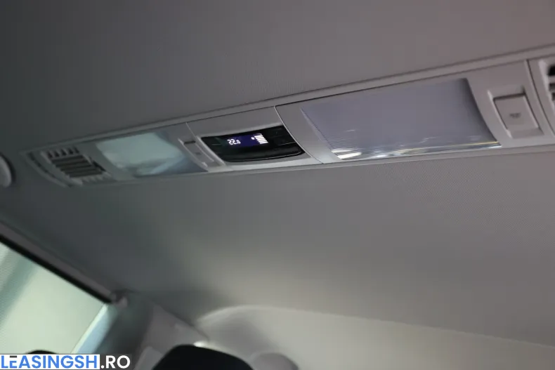 Volkswagen Multivan din 2021 cu 180.000 km - oferta VOL243569 - foto 36