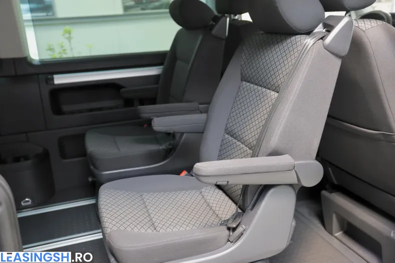 Volkswagen Multivan din 2021 cu 180.000 km - oferta VOL243569 - foto 37