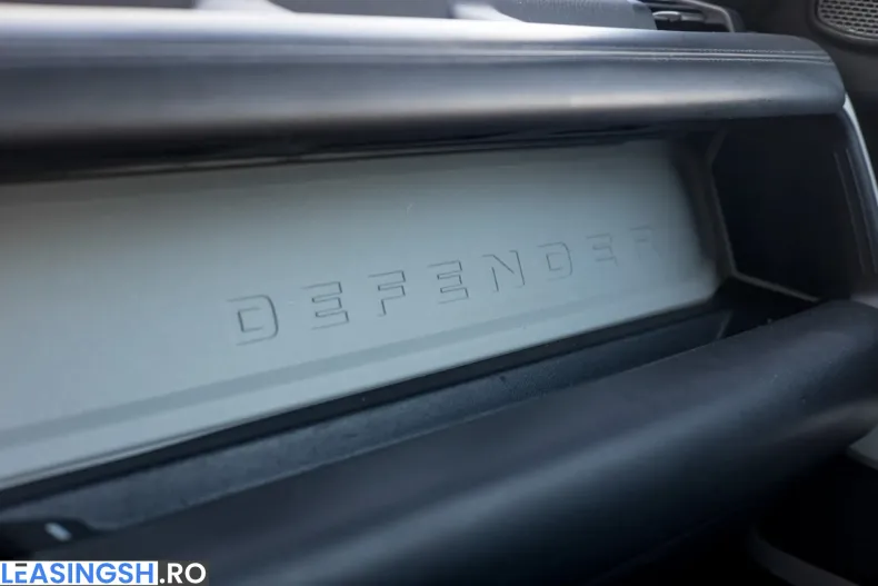 Land Rover Defender din 2020 cu 113.101 km - oferta LAN243587 - foto 25