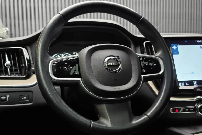 Volvo XC60 din 2020 cu 165.200 km - oferta VOL243590 - foto 10