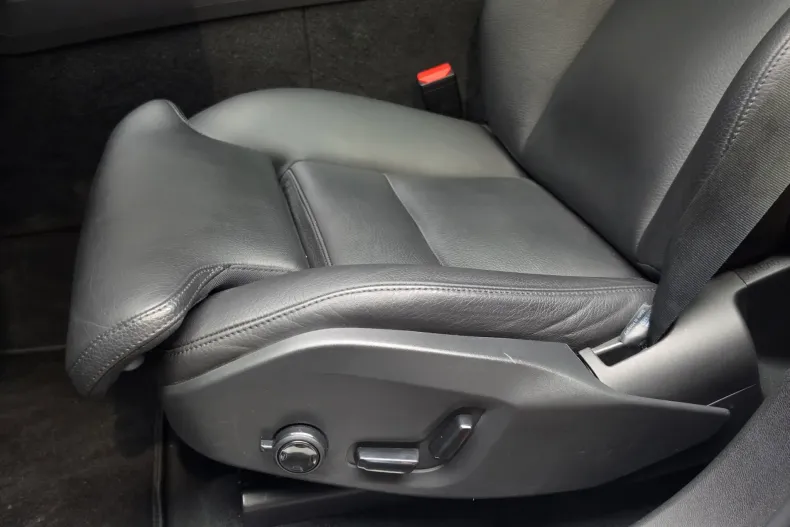 Volvo XC60 din 2020 cu 165.200 km - oferta VOL243590 - foto 15