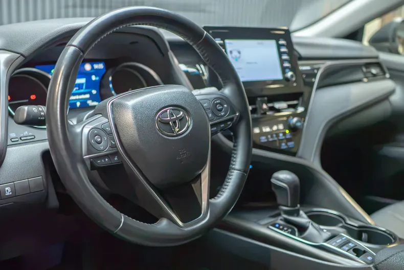 Toyota Camry din 2022 cu 114.000 km - oferta TOY243591 - foto 4