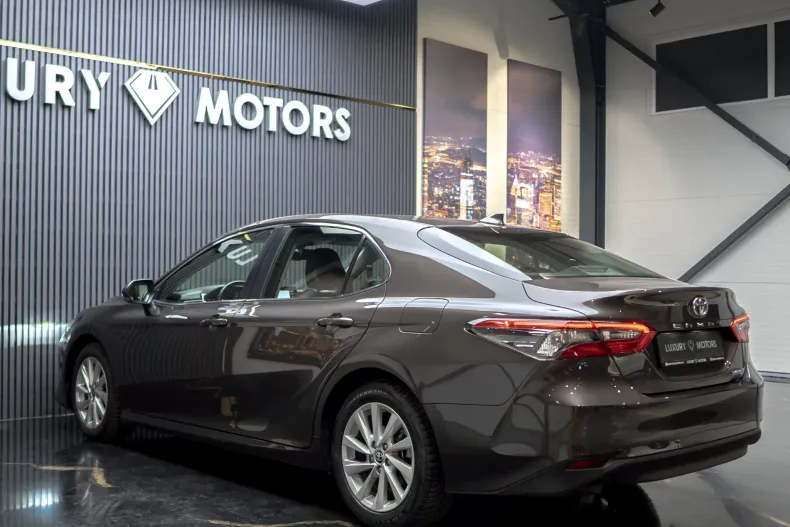 Toyota Camry din 2022 cu 114.000 km - oferta TOY243591 - foto 7