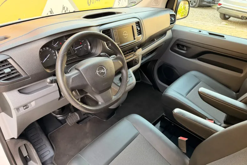 Opel Vivaro din 2021 cu 137.230 km - oferta OPE243596 - foto 2