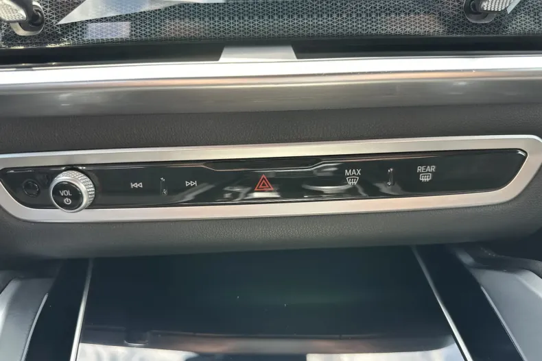 BMW X6 (Seria X) din 2024 cu 85.229 km - oferta BMW243599 - foto 19