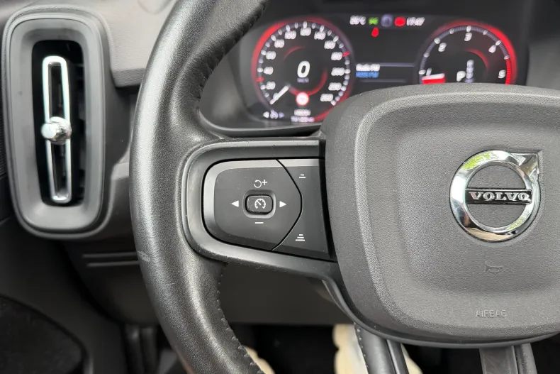 Volvo XC40 din 2020 cu 165.000 km - oferta VOL243602 - foto 21