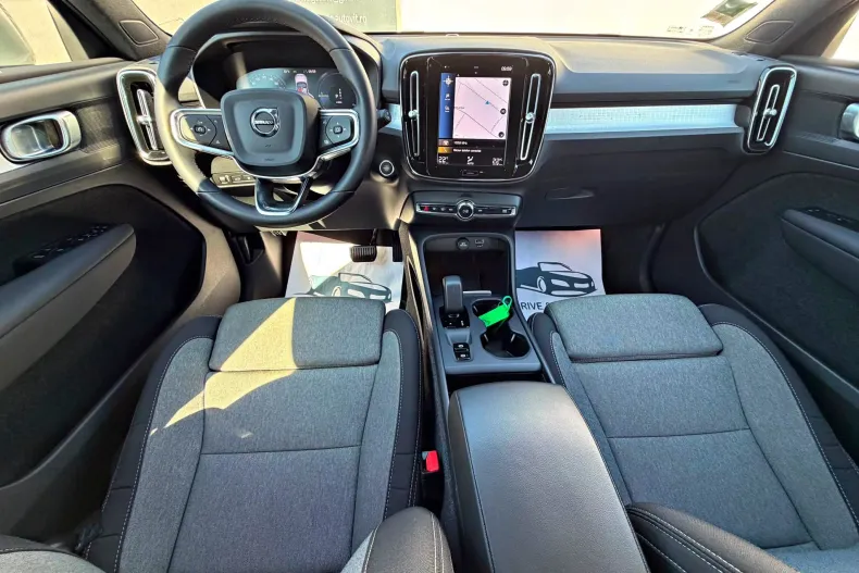 Volvo XC40 din 2023 cu 99.900 km - oferta VOL243607 - foto 13