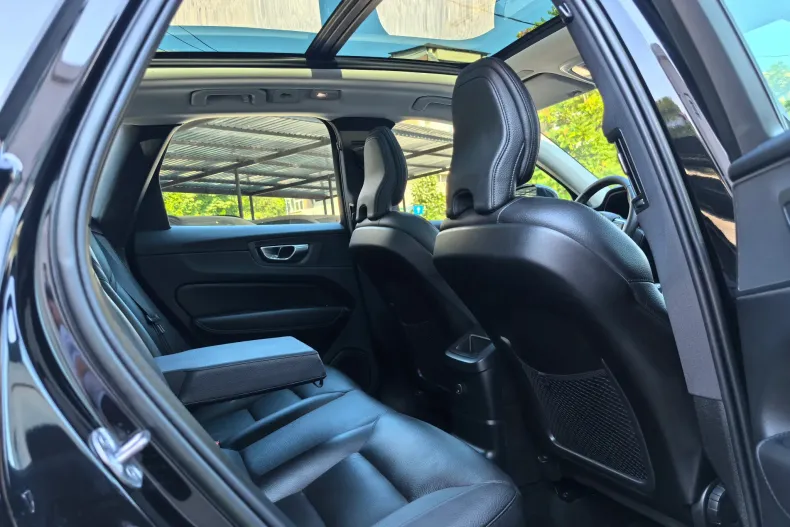 Volvo XC60 din 2023 cu 148.100 km - oferta VOL243611 - foto 7
