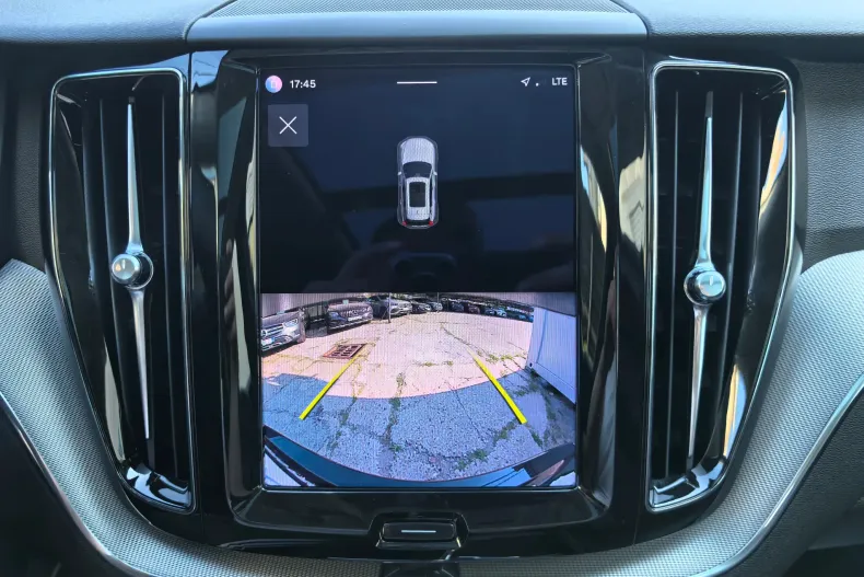 Volvo XC60 din 2023 cu 148.100 km - oferta VOL243611 - foto 8