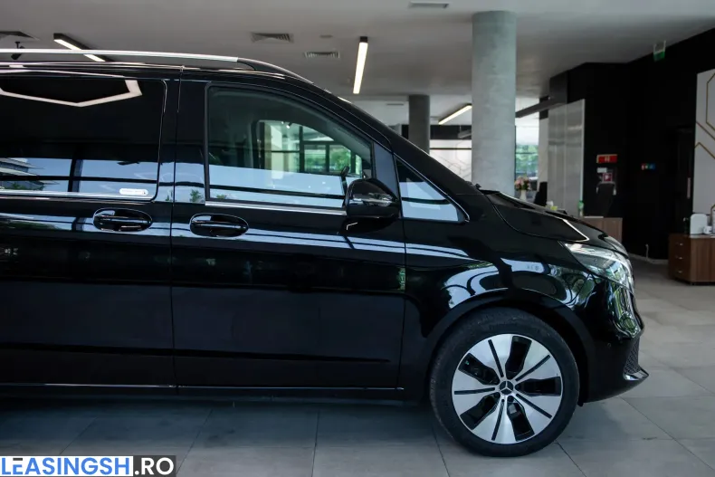 Mercedes-Benz V 300 (Clasa V) din 2023 cu 64.516 km - oferta MER243618 - foto 13