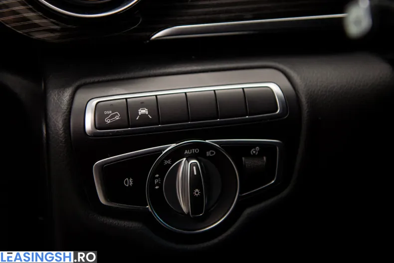 Mercedes-Benz V 300 (Clasa V) din 2023 cu 64.516 km - oferta MER243618 - foto 23