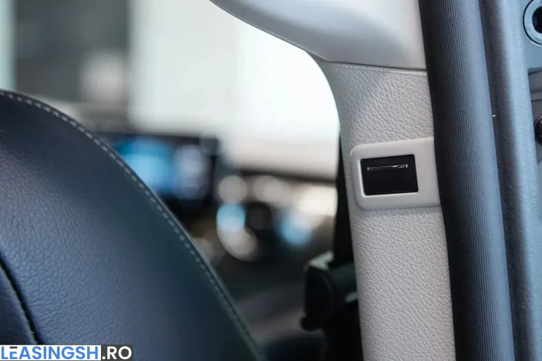 Mercedes-Benz V 300 (Clasa V) din 2023 cu 64.516 km - oferta MER243618 - foto 31