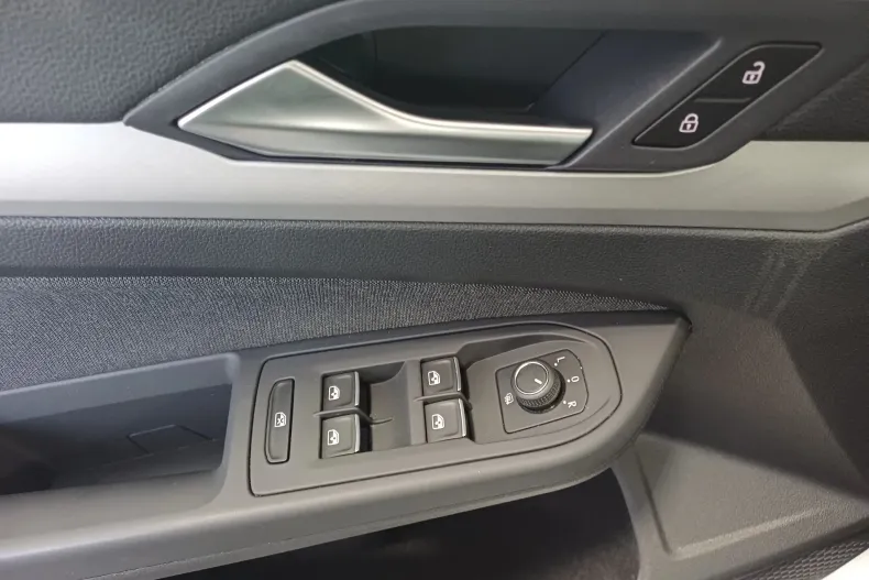 Volkswagen Golf din 2024 cu 38.209 km - oferta VOL243627 - foto 9