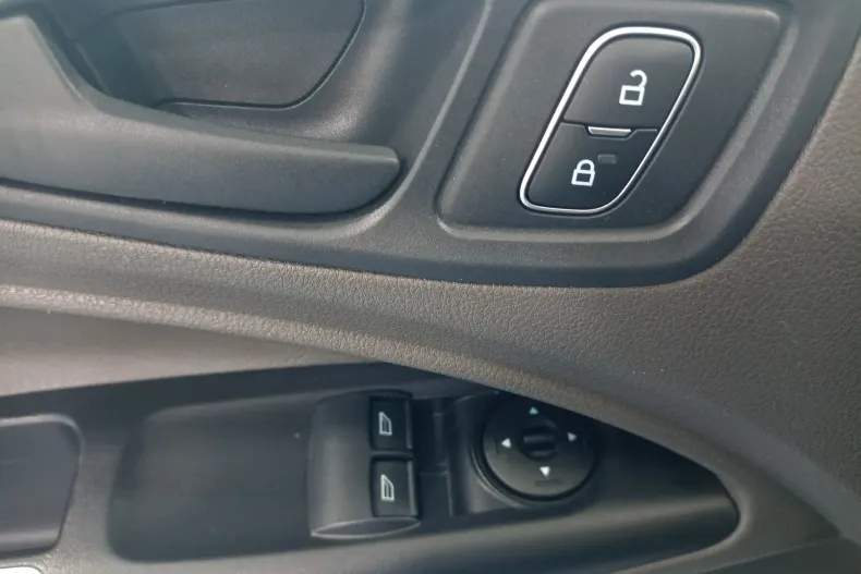Ford Transit Connect din 2020 cu 42.108 km - oferta FOR243630 - foto 6
