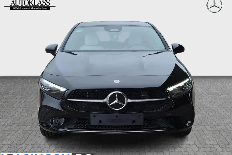 Mercedes-Benz A 250 (Clasa A) din 2025 cu 3.000 km - oferta MER243636 - foto 9