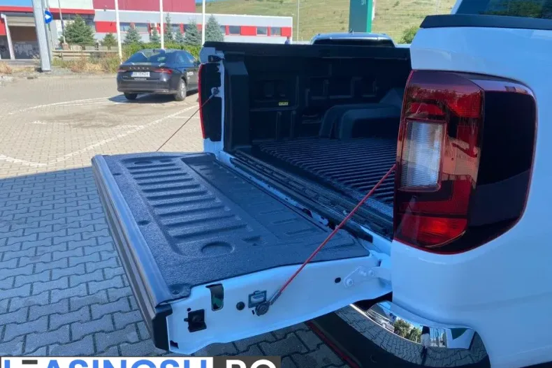 Volkswagen Amarok din 2026 cu 5 km - oferta VOL243642 - foto 8