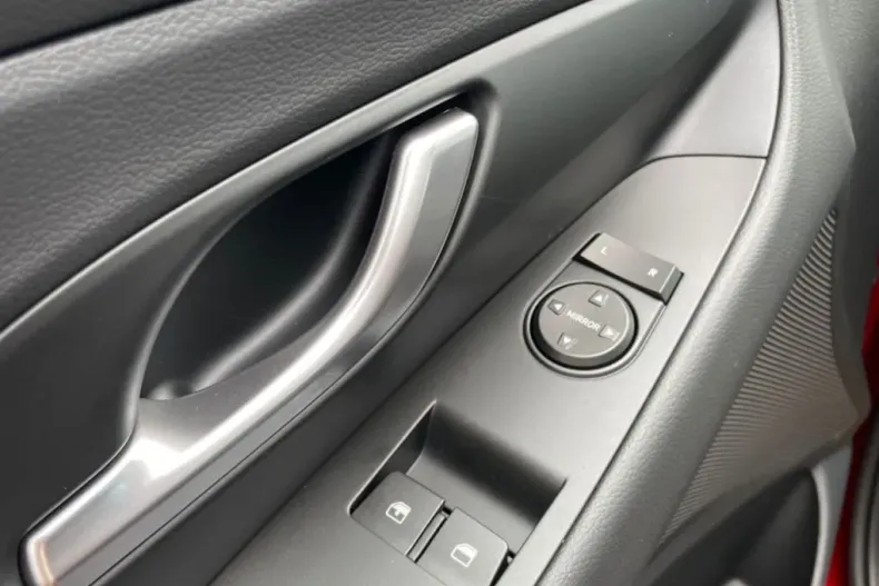 Hyundai i30 din 2026 cu 6 km - oferta HYU243646 - foto 29