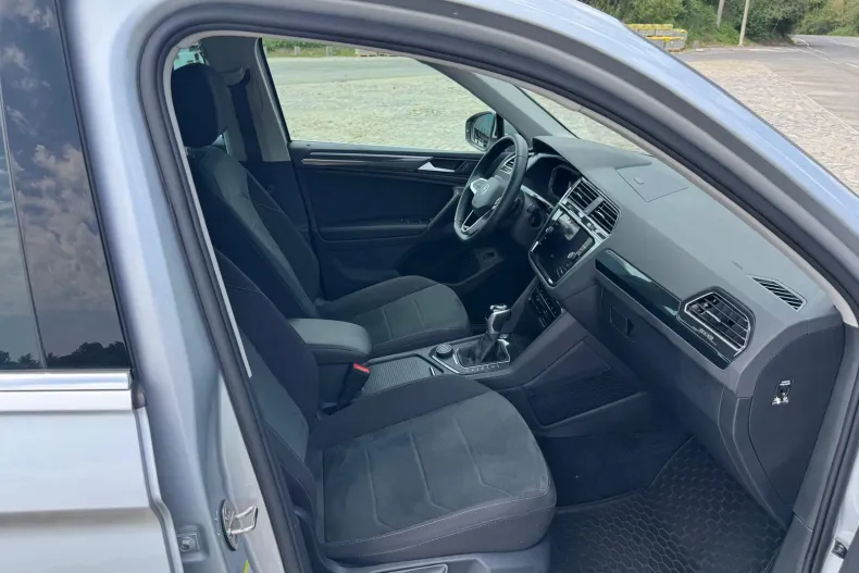 Volkswagen Tiguan din 2022 cu 65.546 km - oferta VOL243663 - foto 12