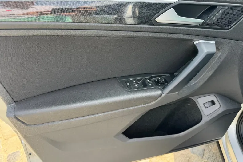 Volkswagen Tiguan din 2022 cu 65.546 km - oferta VOL243663 - foto 14