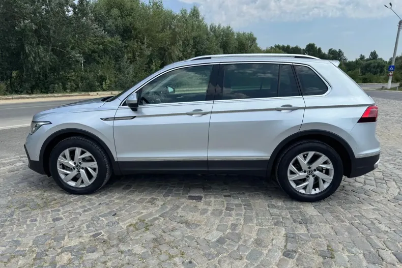Volkswagen Tiguan din 2022 cu 65.546 km - oferta VOL243663 - foto 18