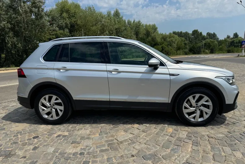Volkswagen Tiguan din 2022 cu 65.546 km - oferta VOL243663 - foto 21